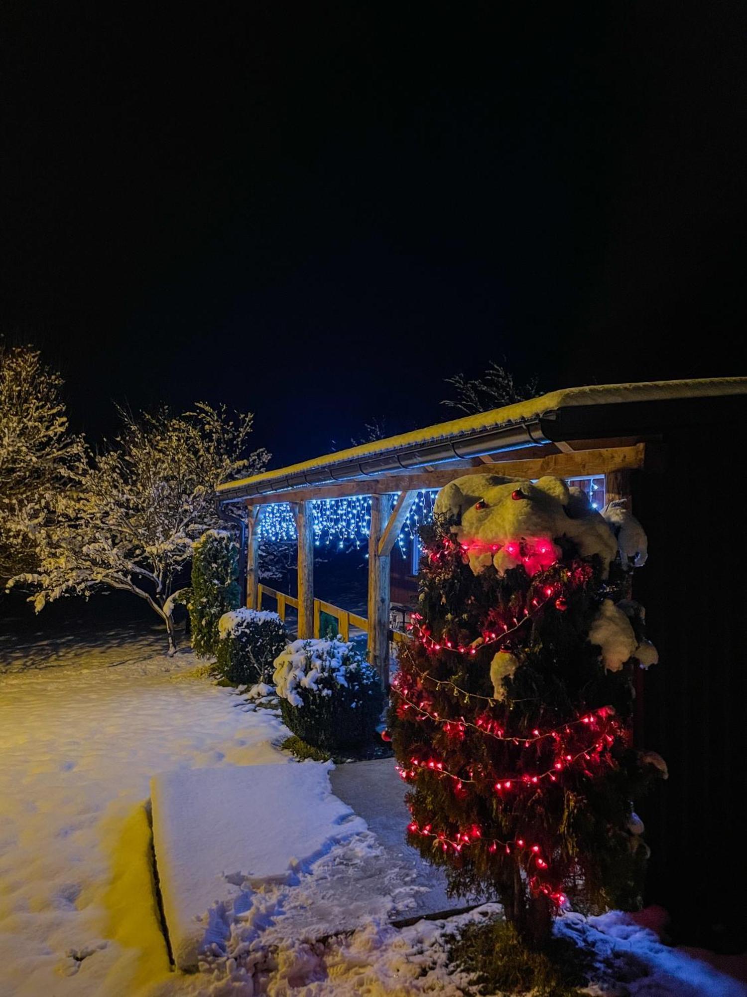 Holiday Home La Sierra Korenica Exterior photo